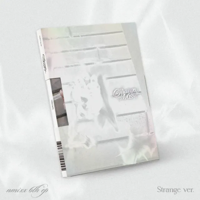 NMIXX Strange Muse CD Strange Ver. con photobook