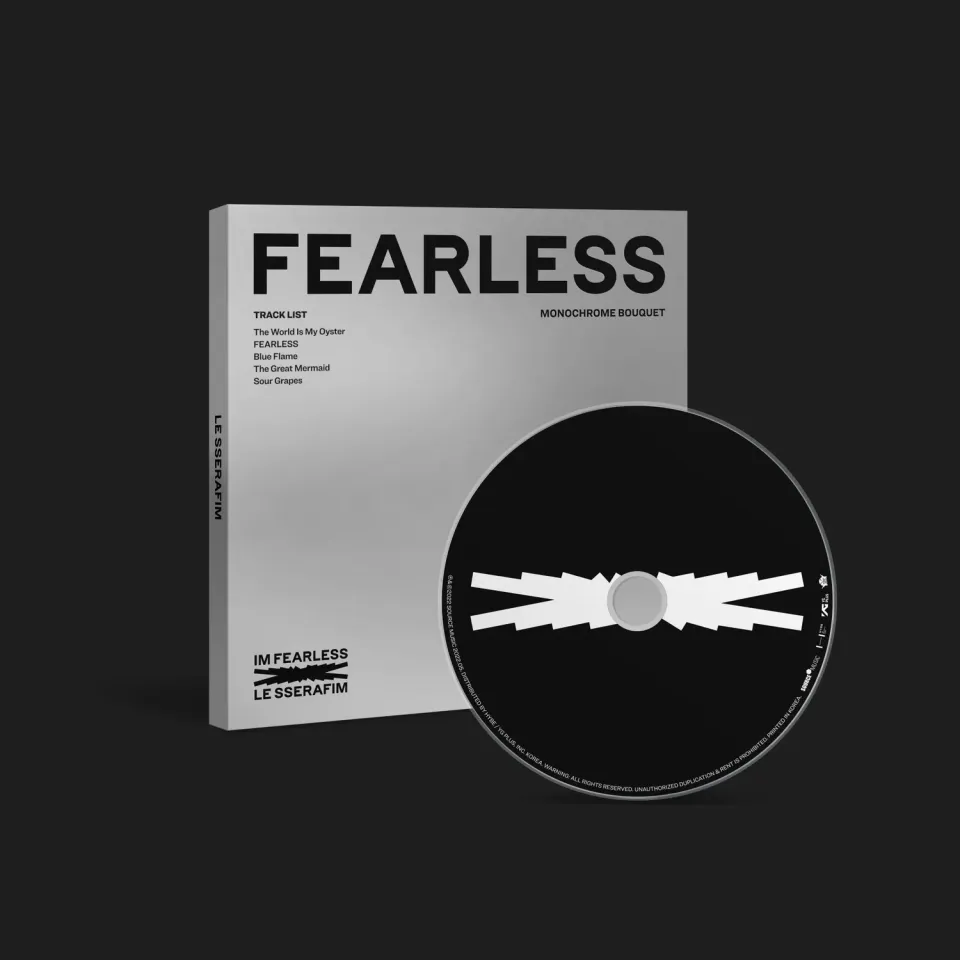 Le Sserafim Fearless CD box set Monochrome Bouquet Version