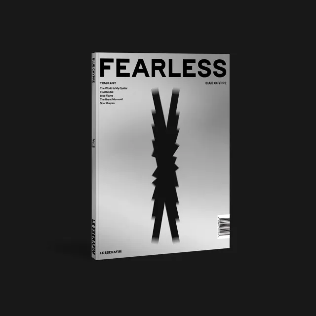 LE SSERAFIM Fearless Blue Chypre CD box set 112 pagine